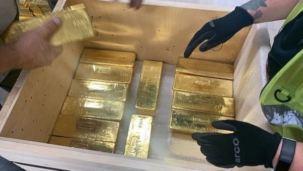 Polonya'nın Naziler'den kaçırdığı altınlar geri getirildi