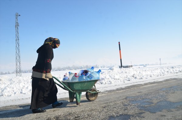 Hakkari'de soğuk hava etkili oluyor