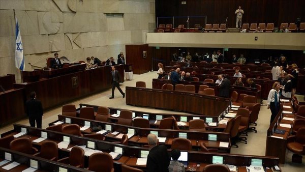 İsrail vatandaşları Netanyahu'ya dokunulmazlık istemiyor