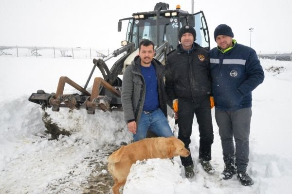 Kar yağışı yüzünden 2 gün boyunca mahsur kaldılar -1