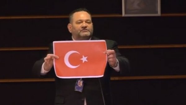 Kılıçdaroğlu'ndan Türk bayrağını yırtan ırkçı Yunan'a tepki