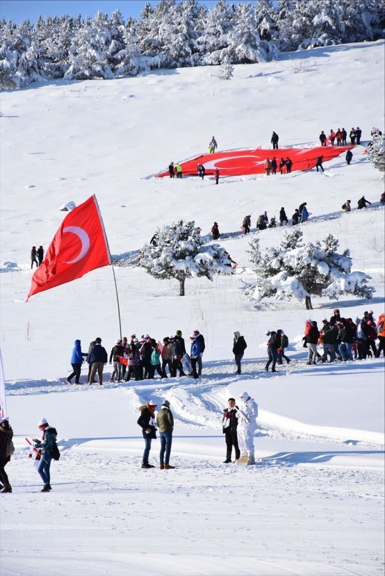 Sarıkamış şehitlerini anma yürüyüşü başladı