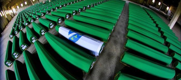 Srebrenitsalı anneler AİHM'ye başvurdu