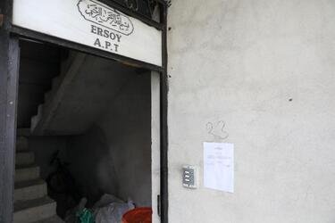 Karantinadan kaçıp İstanbuldan memleketine gitmişti Balkondan böyle seslendi
